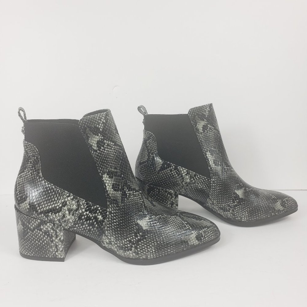 ANNE KLEIN PARSON GRAY SNAKE PRINT ANKLE BOOTS SIZE 10 - Picture 2 of 10